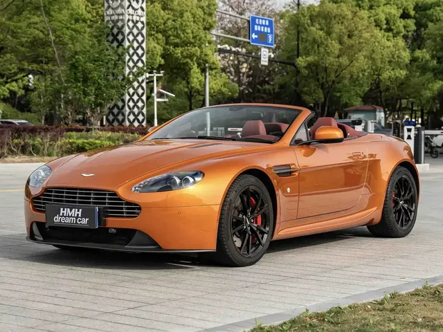Aston Martin V8 Vantage 2012 4.7L S Roadster