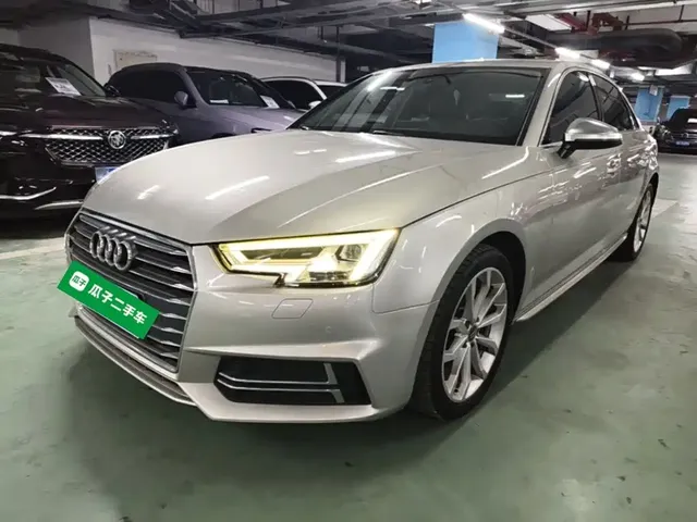 Audi A4L 2018 30th Anniversary 40 TFSI Fashion