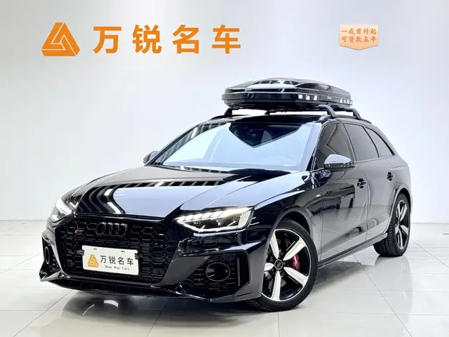 Audi A4 (Import) 2023 Model Avant 40 TFSI Fashion Sport Version