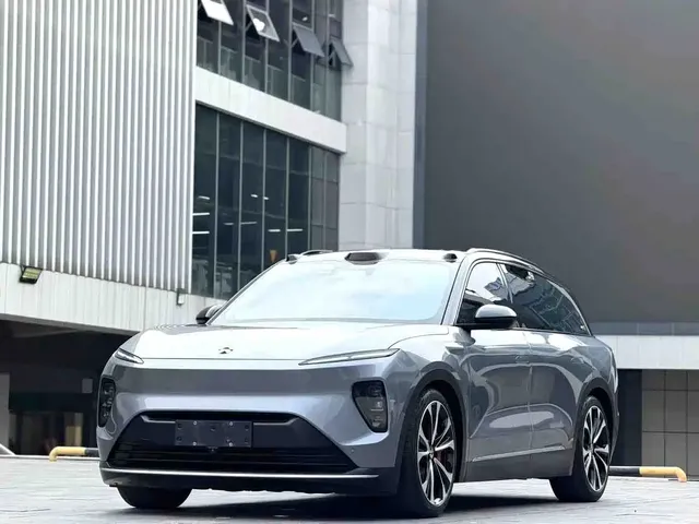 NIO ES8 2024 100kWh Signature Edition