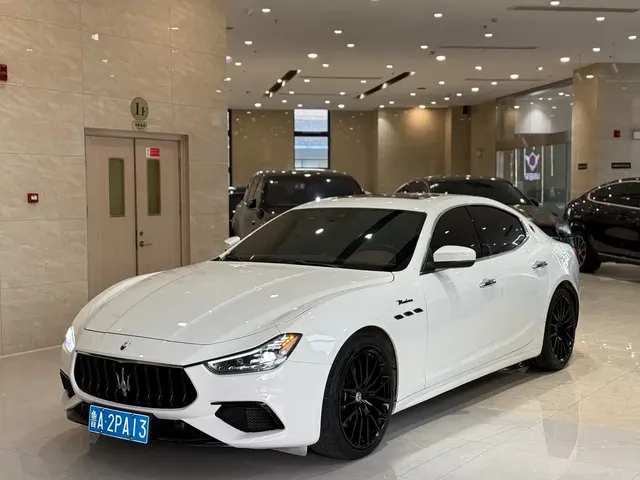 Maserati Ghibli 2023 3.0T Modena