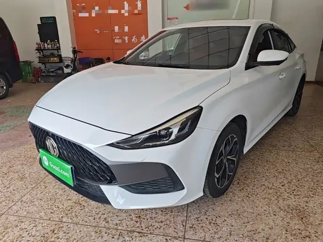 MG 5 2023 180DVVT CVT Luxury Edition