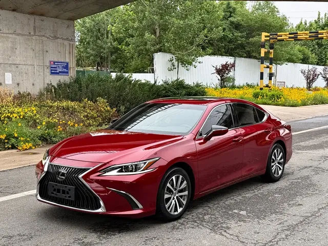 Lexus ES 2018 200 Excellence Edition China V