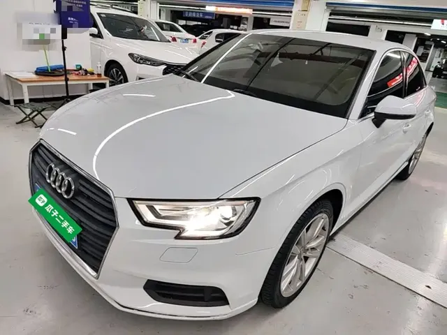 Audi A3 2018 30th Anniversary Limousine 35 TFSI Progressive