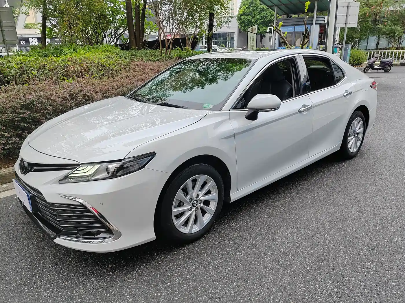 Toyota Camry 2023 2.0G Luxury Edition