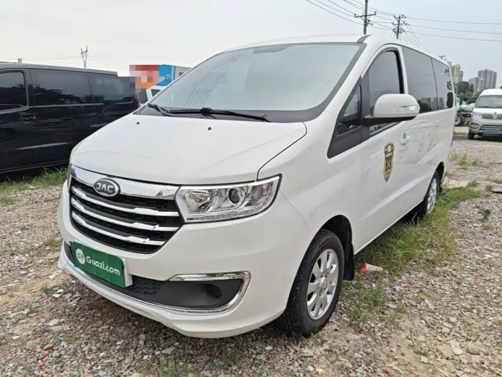 JAC Refine M3 2025 1.8L Manual Smart Connect Edition 7/8-seater