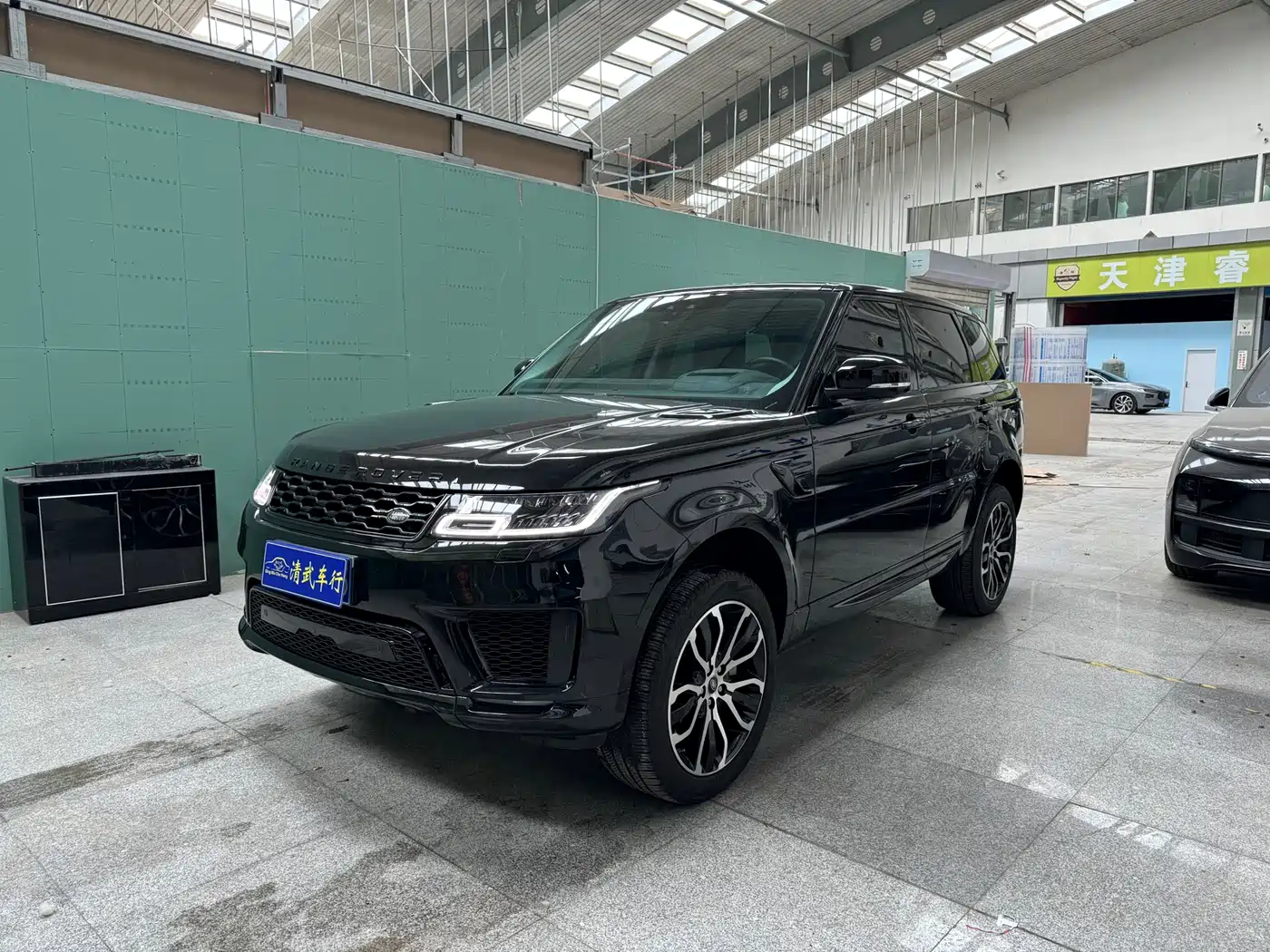 Land Rover Range Rover Sport 2021 3.0 L6 Gloss Black Edition