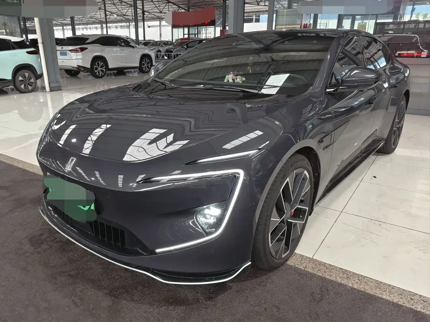 Avatr 12 2024 650 Triple Laser AWD Performance Edition