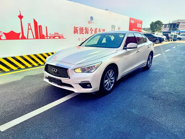 Infiniti Q50L 2018 2.0T Comfort Version China V