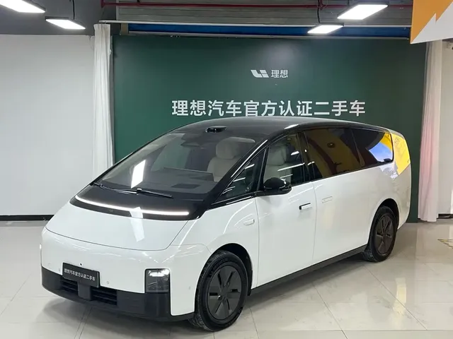 Li Auto MEGA 2025 Model Home Family Special Edition