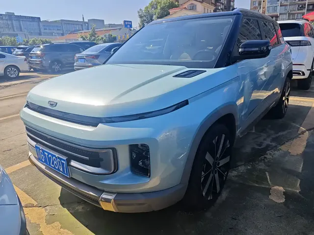 Geely ICON 2022 1.5TD Azure Limited Edition