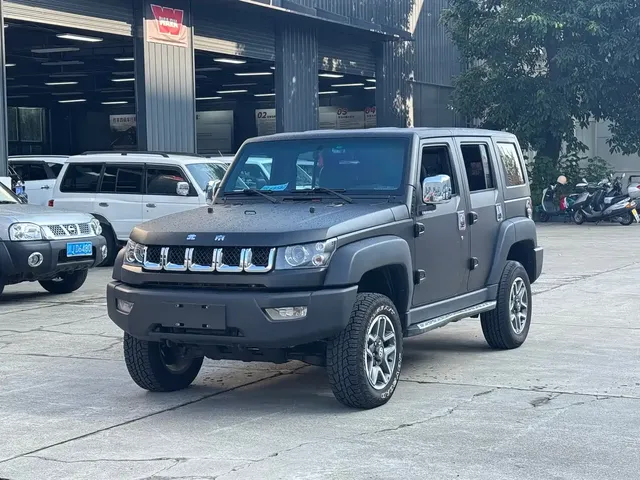 BAIC ORV Beijing Offroad BJ40 2018 40L 2.0T Manual Diesel 4WD Premium Edition