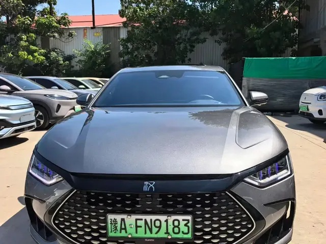 BYD Han 2023 DM-i Champion Edition 121KM Honor