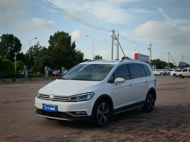 Volkswagen Touran 2021 Touran L 280TSI DSG Cross Edition 7-seater