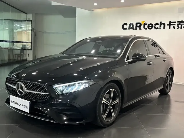 Mercedes-Benz A-Class 2023 A 200 L Fashion