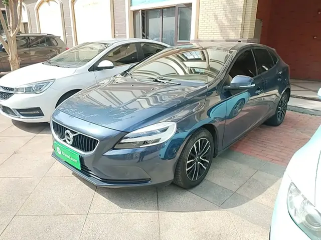 Volvo V40 2018 T3 Inscription Edition