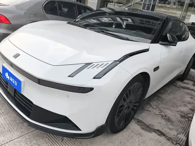 Lynk & Co 10 EM-P 2025 Facelift 120 AWD Ultra