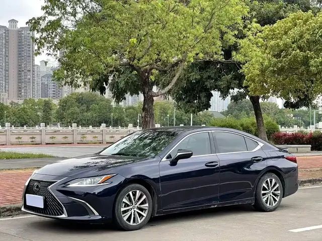 Lexus ES 2018 200 Excellence Edition China V