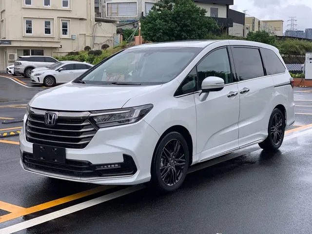 Honda Odyssey 2022 2.0L e:HEV Sharp Supreme Edition