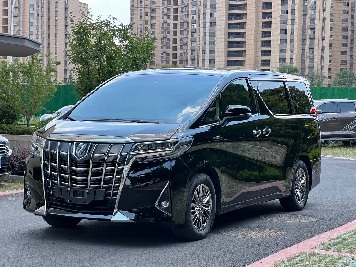 Toyota Alphard 2021 Hybrid 2.5L Premium