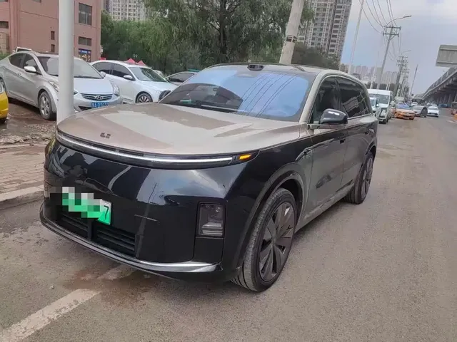 Li Auto Li Xiang L9 2026 Base Model
