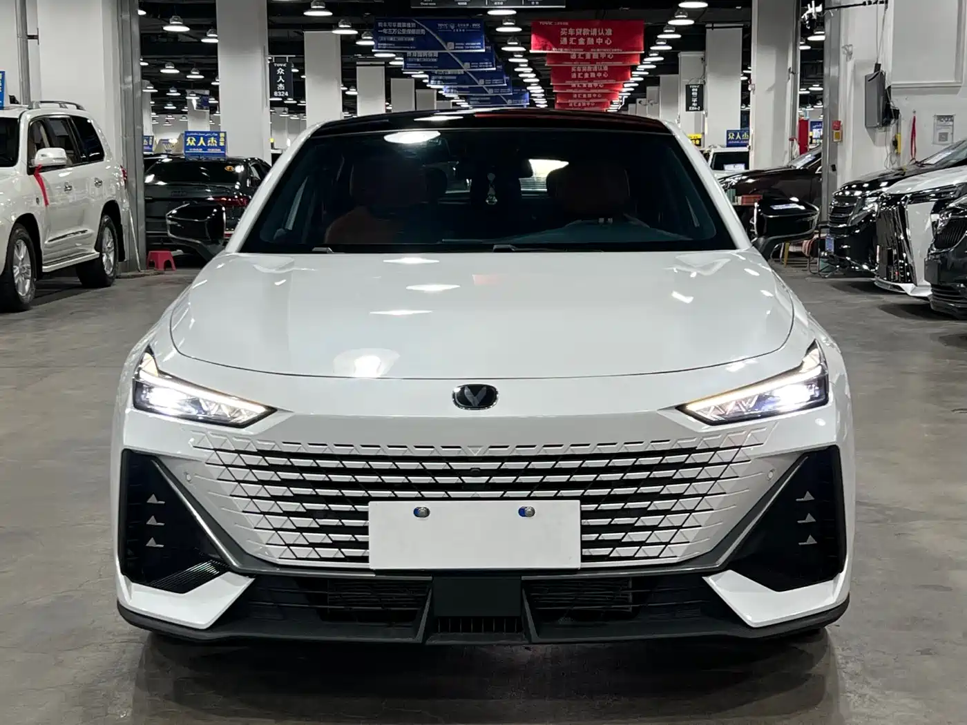 Changan UNI-V 2022 1.5T Premium Model