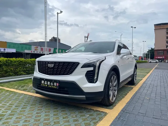 Cadillac XT4 2018 28T AWD Platinum Edition