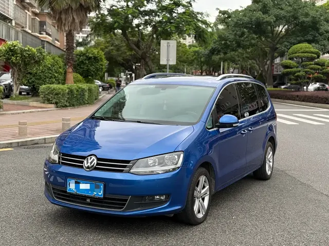 Volkswagen Sharan 2018 380TSI Comfort 7-Seater