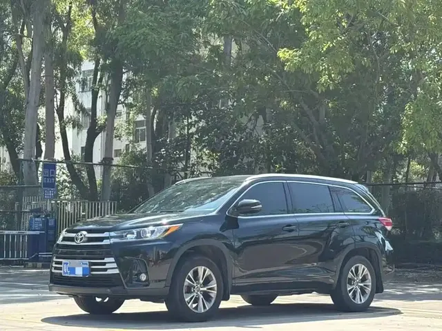 Toyota Highlander 2021 2.0T FWD Luxury 7-Seater