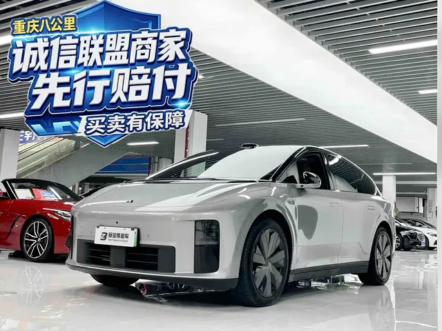Li Auto i6 2025 4WD Base Model
