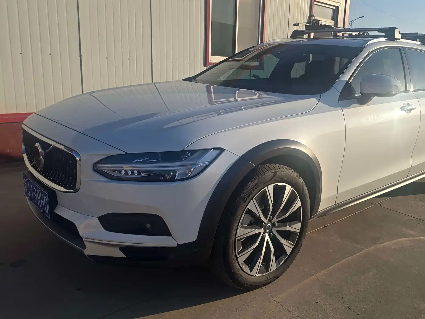 Volvo V90 2021 Model Cross Country B5 AWD Smart Edition