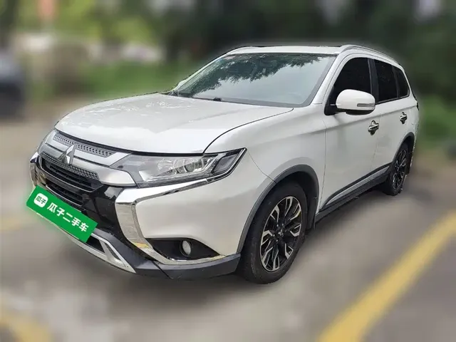 Mitsubishi Outlander 2019 2.0L 2WD Enjoy 5-Seater China VI
