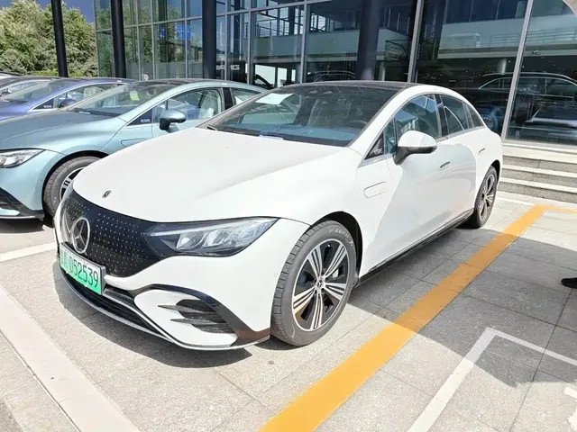 Mercedes-Benz EQE 2025 Model 500 4MATIC Luxury Edition