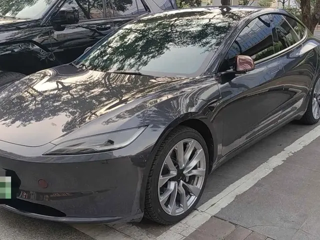 Tesla Model 3 2023 Rear-Wheel Drive