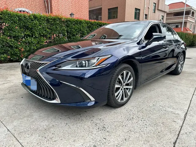 Lexus ES 2020 Model 300h Excellence Edition
