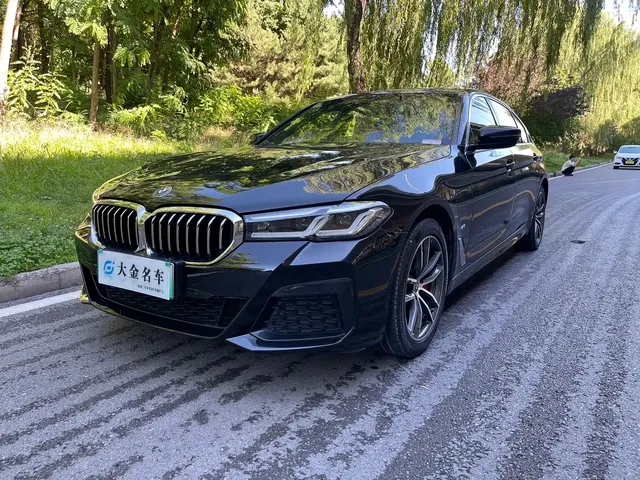 BMW 5 Series New Energy 2022 535Le M Sport Package