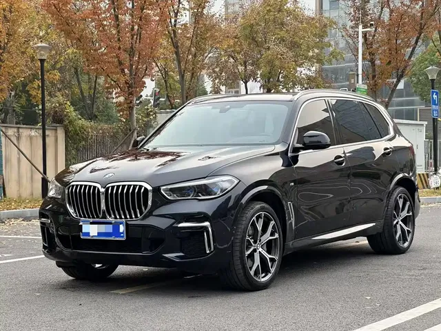 BMW X5 2022 Model xDrive 40Li M Sport Package