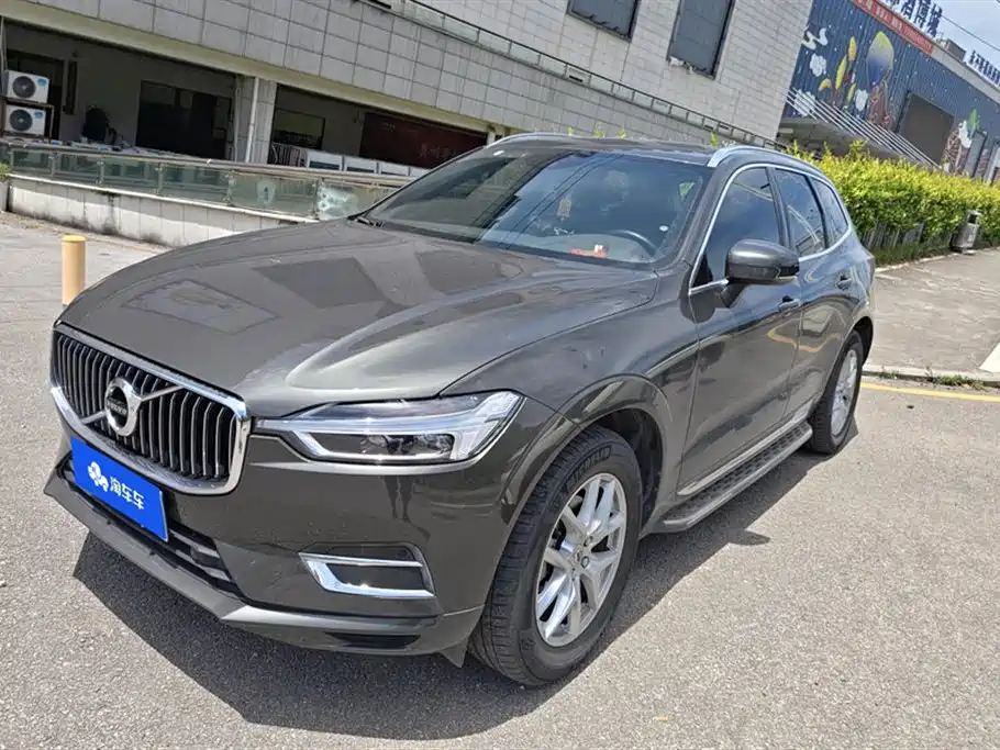 Volvo XC60 2021 T5 AWD Momentum