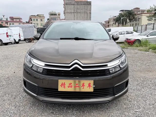 Citroën C4L 2019 230THP Auto Comfort Type