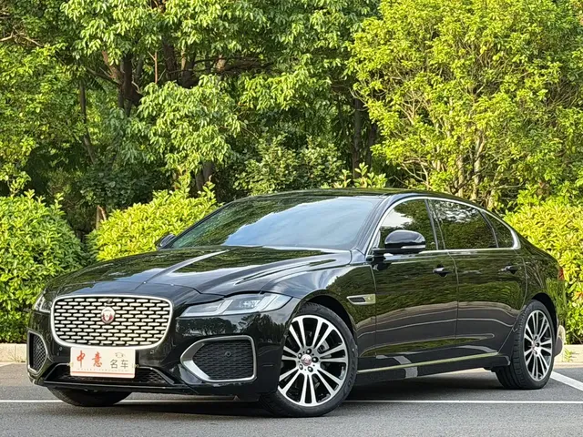 Jaguar XFL 2024 2.0T P250 2WD Premium Luxury