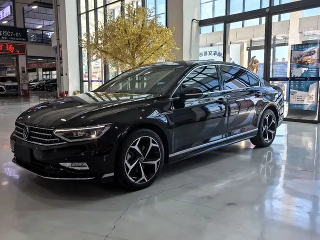 Volkswagen Magotan 2023 Model 2 Million Commemorative Edition 330TSI DSG Luxury