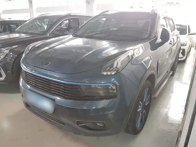 Lynk & Co 01 2017 2.0T 2WD Pro Shine Edition