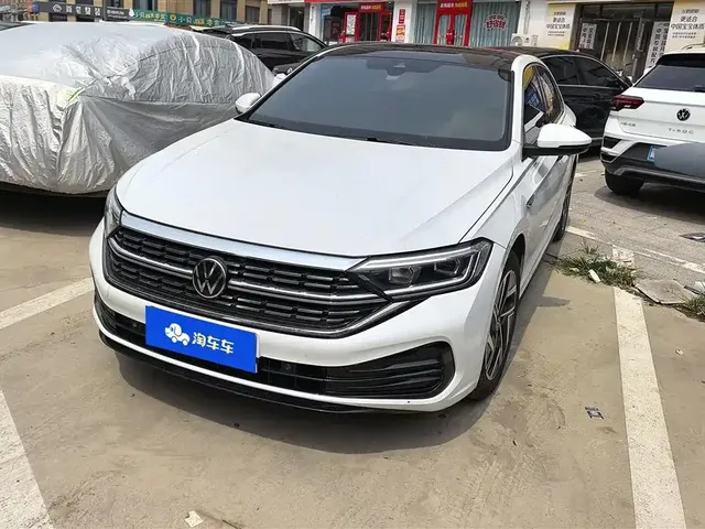Volkswagen Sagitar 2023 300TSI DSG Surpassing Edition