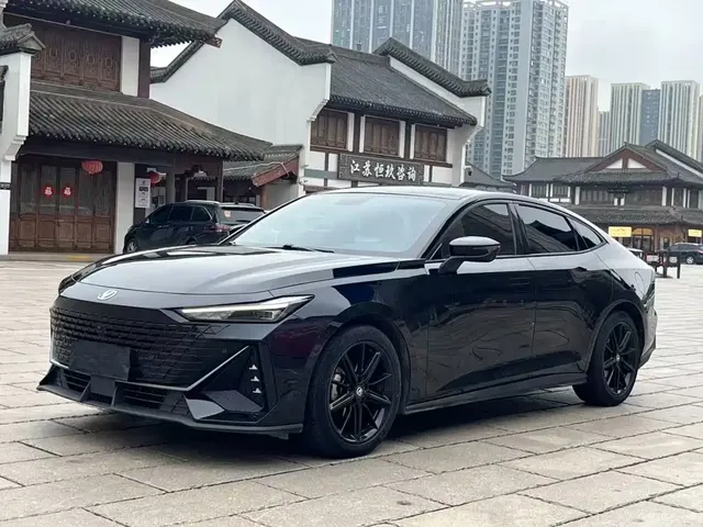 Changan UNI-V 2022 1.5T Premium Model