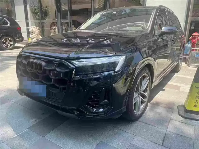 Audi Q7 2025 55 TFSI quattro S line Sport
