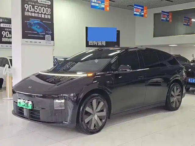 Li Auto i6 2025 2WD Base Model