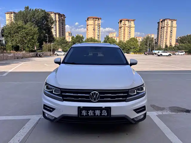 Volkswagen Tiguan L 2018 330TSI Automatic 2WD Luxury Edition