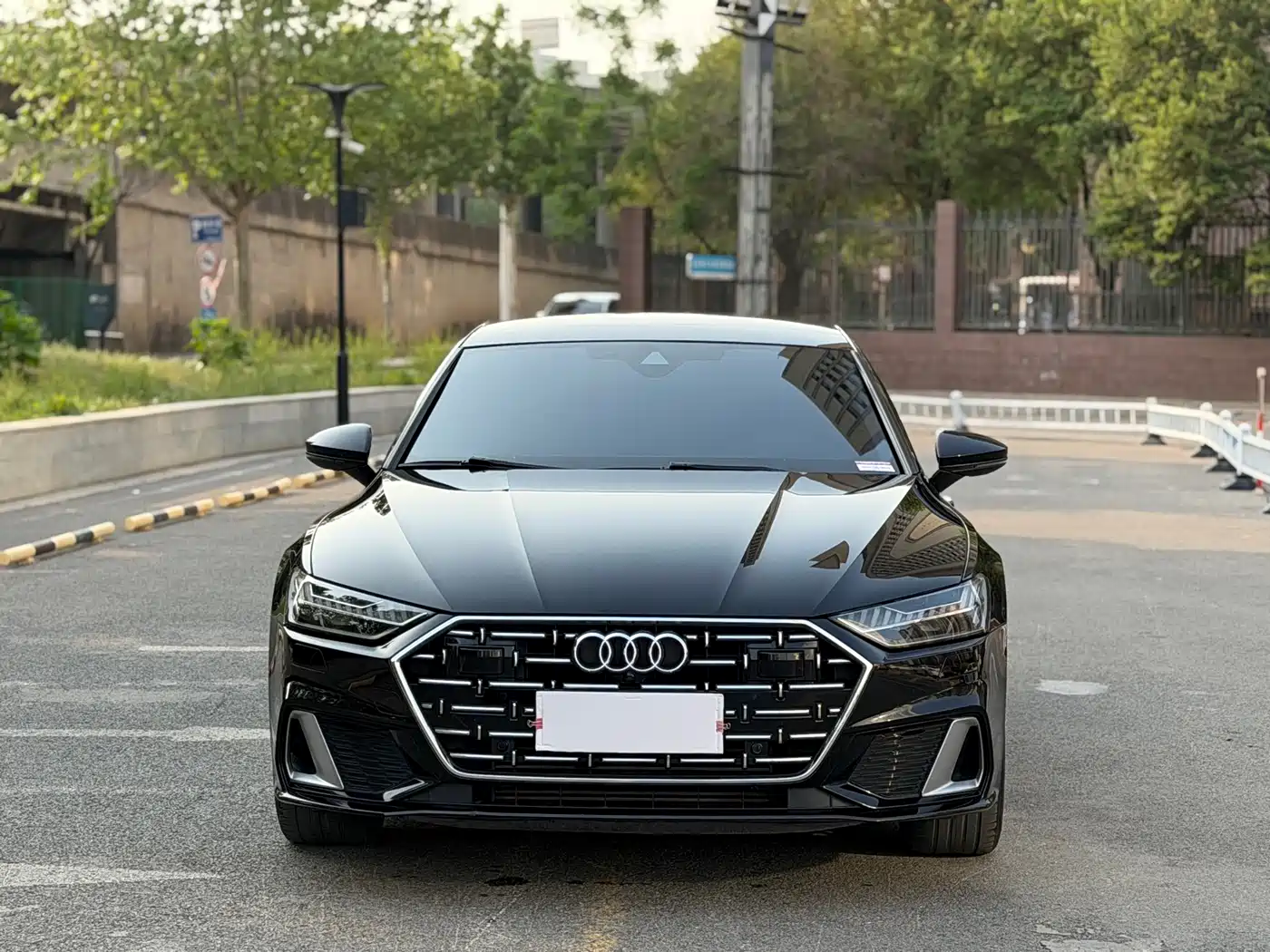 Audi A7L 2024 45TFSI S-line Dream Edition Crystal Package