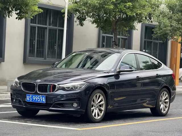 BMW 3 Series GT 2018 320i Fashion