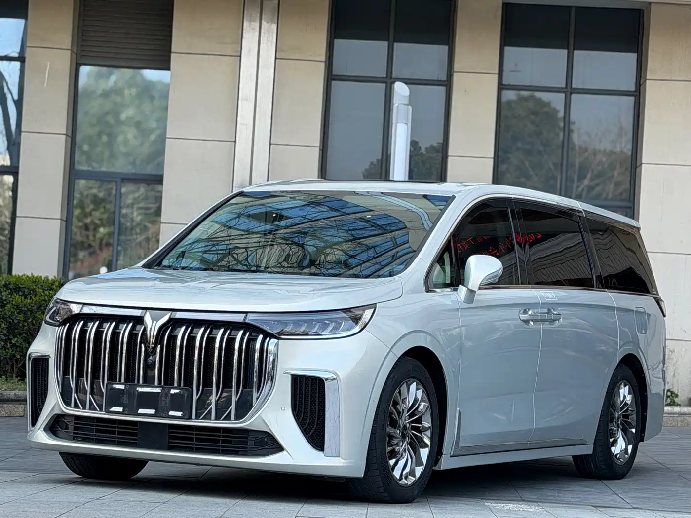 Voyah Auto Voyah Dreamer 2022 Low-carbon Dream+Smart Package
